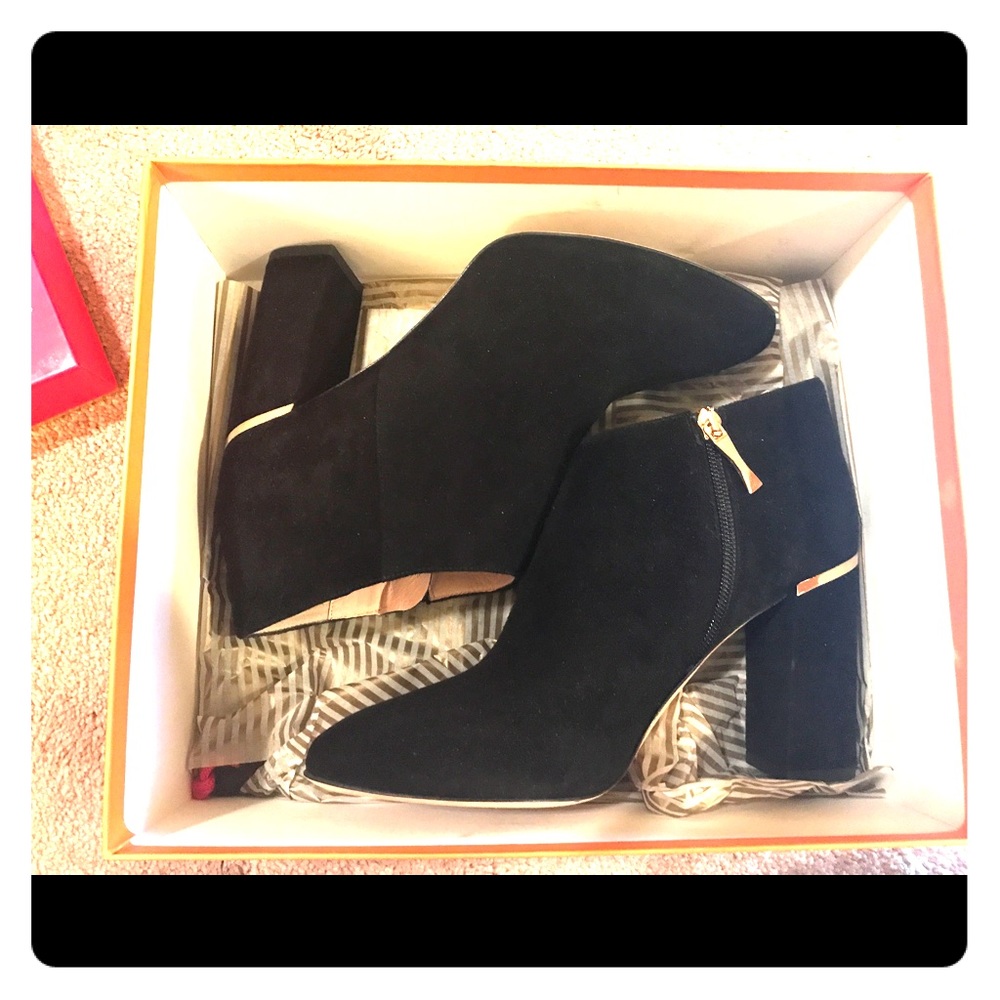 Never worn Kate Spade suede booties
